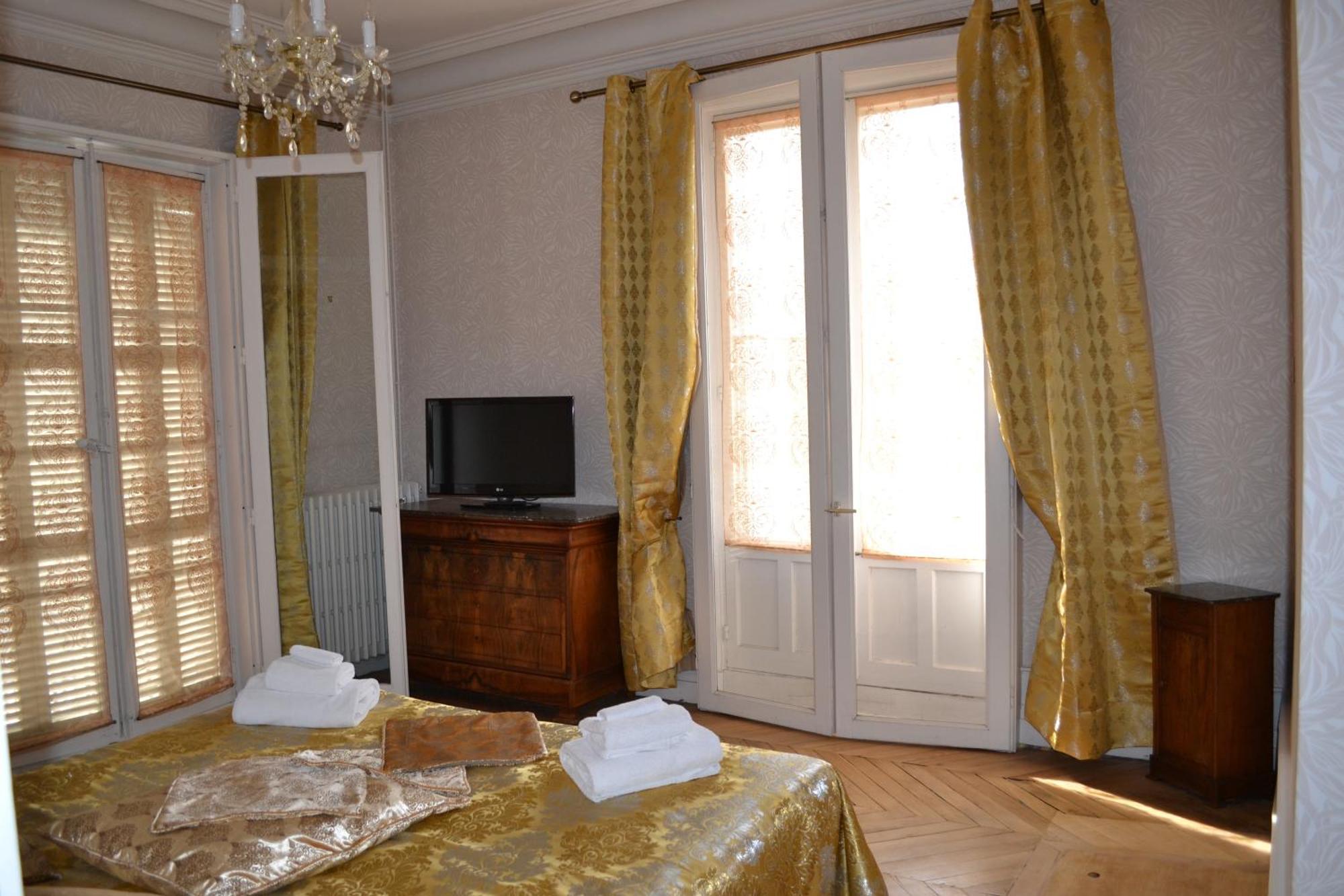 Lit En Loire Bed & Breakfast Saint-Cyr-sur-Loire Exterior photo