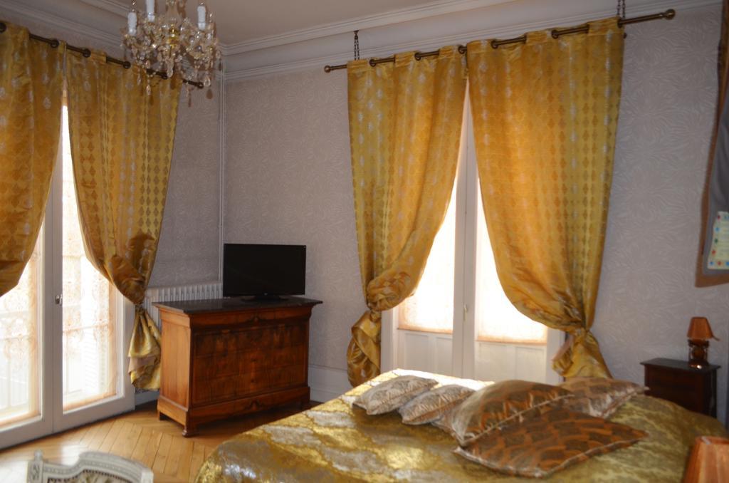 Lit En Loire Bed & Breakfast Saint-Cyr-sur-Loire Exterior photo